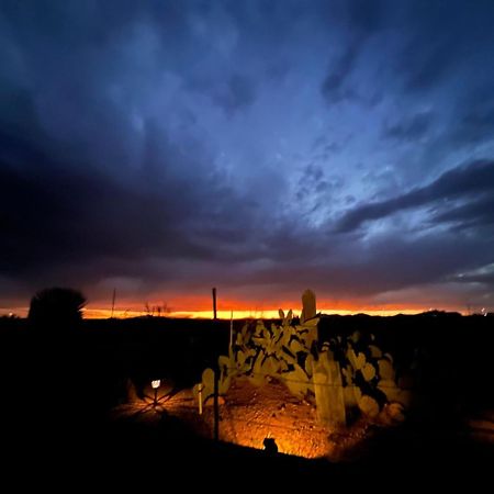 Hole In The Wall Getaway - Usa Mexico Border Bed And Breakfast Columbus Eksteriør bilde