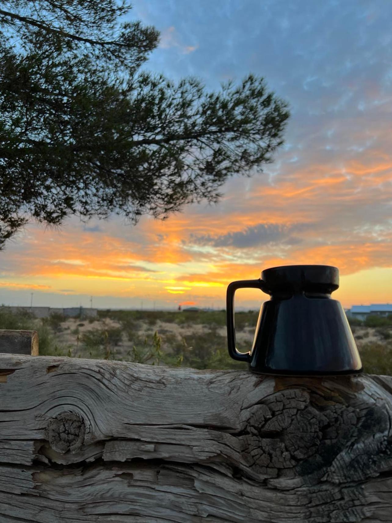 Hole In The Wall Getaway - Usa Mexico Border Bed And Breakfast Columbus Eksteriør bilde