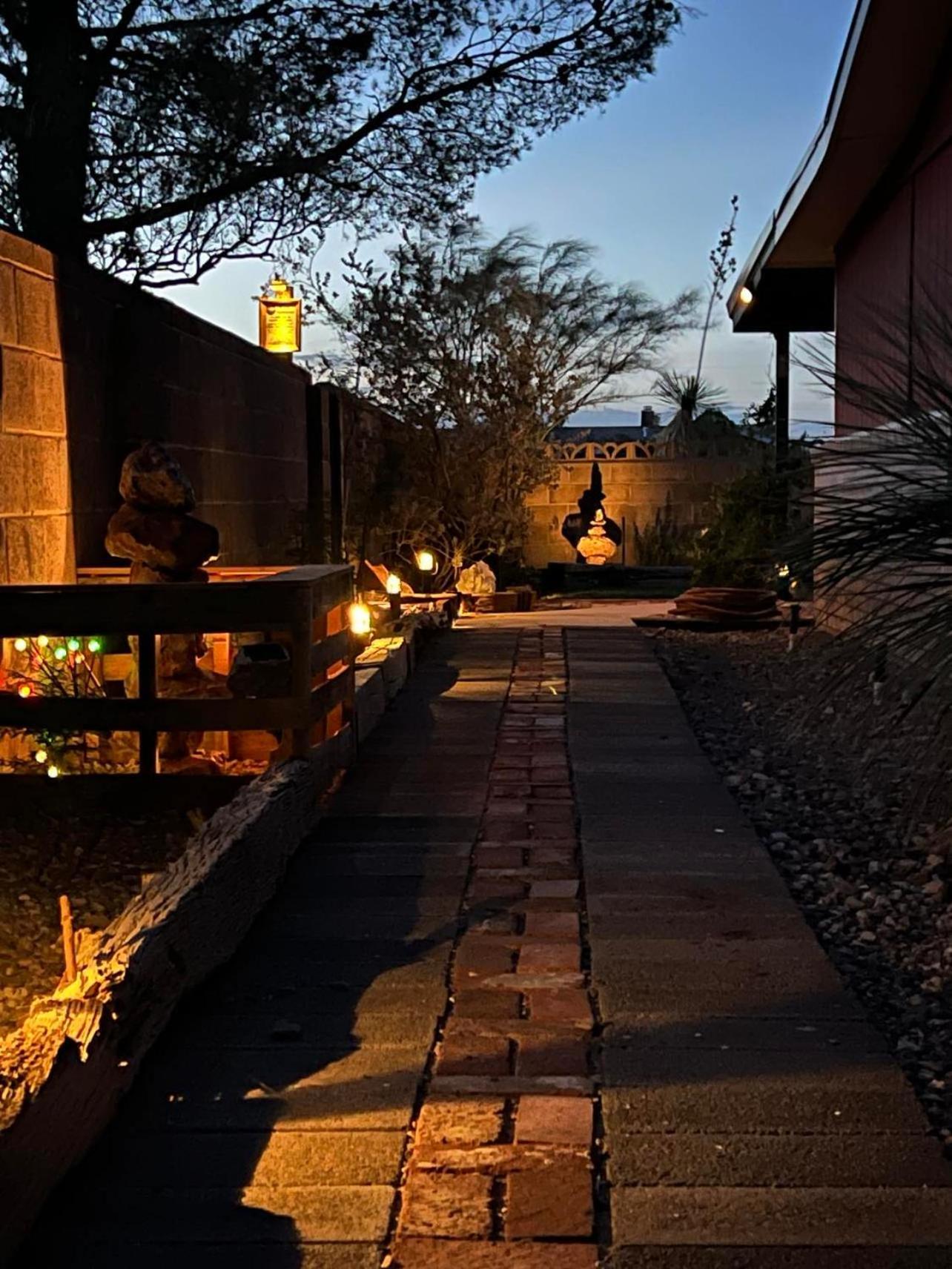 Hole In The Wall Getaway - Usa Mexico Border Bed And Breakfast Columbus Eksteriør bilde