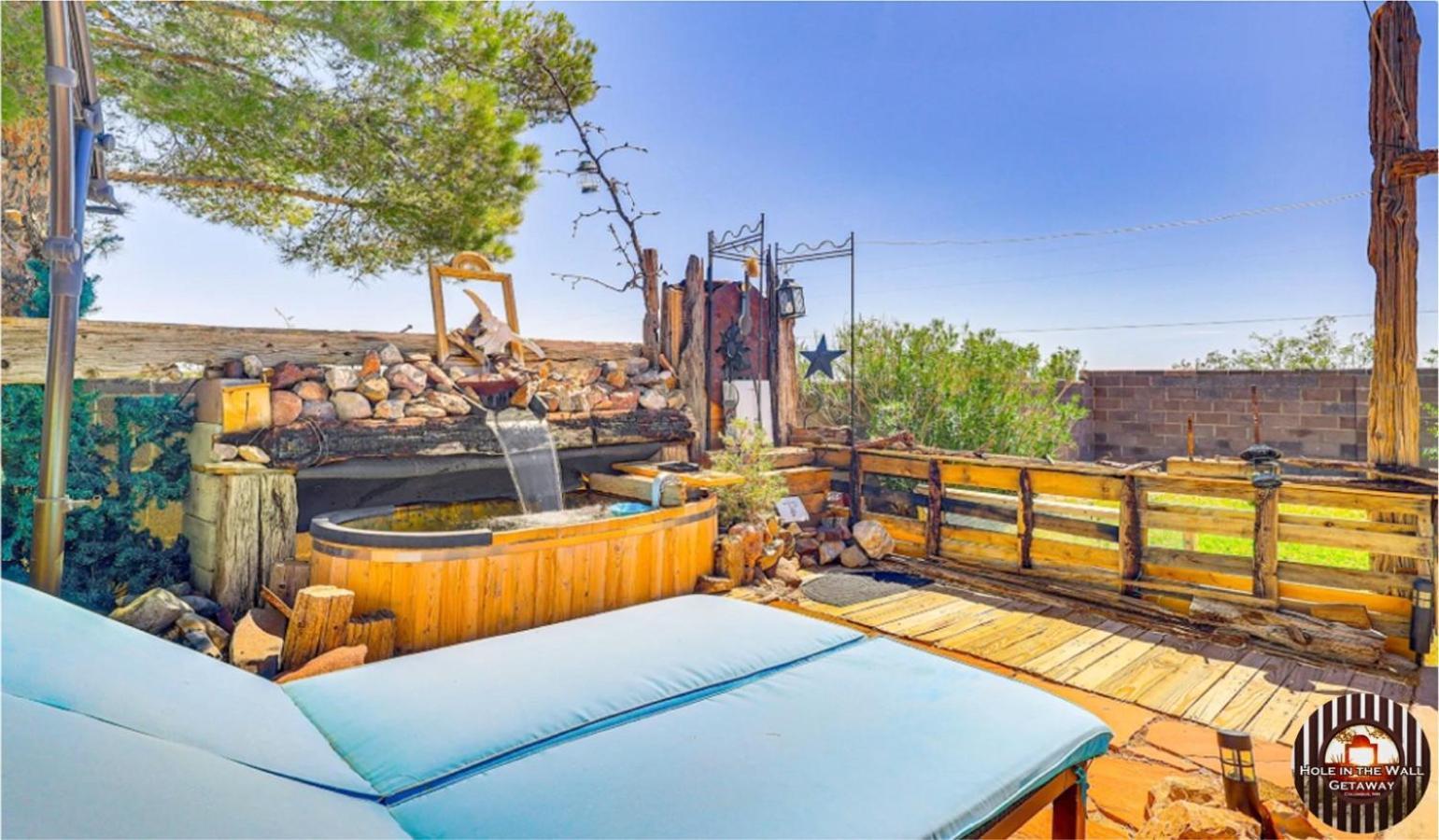 Hole In The Wall Getaway - Usa Mexico Border Bed And Breakfast Columbus Eksteriør bilde