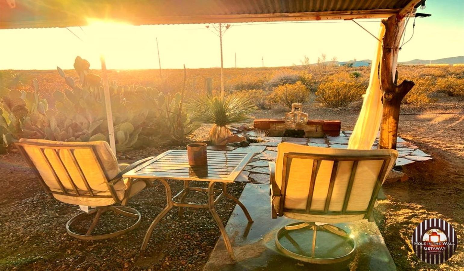 Hole In The Wall Getaway - Usa Mexico Border Bed And Breakfast Columbus Eksteriør bilde