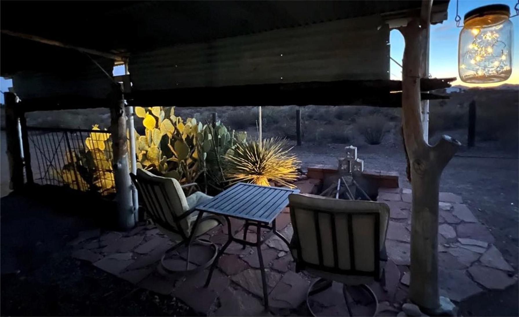 Hole In The Wall Getaway - Usa Mexico Border Bed And Breakfast Columbus Eksteriør bilde