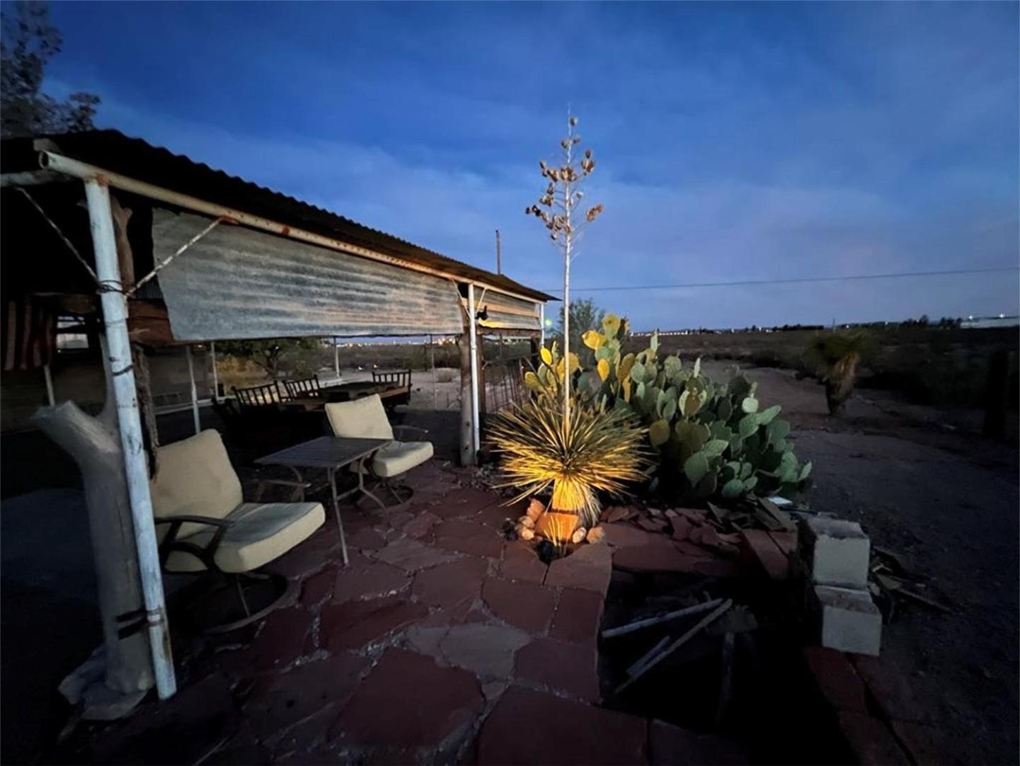 Hole In The Wall Getaway - Usa Mexico Border Bed And Breakfast Columbus Eksteriør bilde